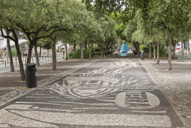 Cartaz de Peddy-paper Pela Calçada em Escola de Jardinagem e Calceteiros