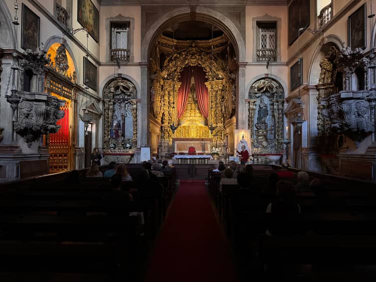 Cartaz de Lisboa: Uma Colina – Uma Paróquia | 450 anos de história(s) em Igreja de Nossa Senhora da Pena